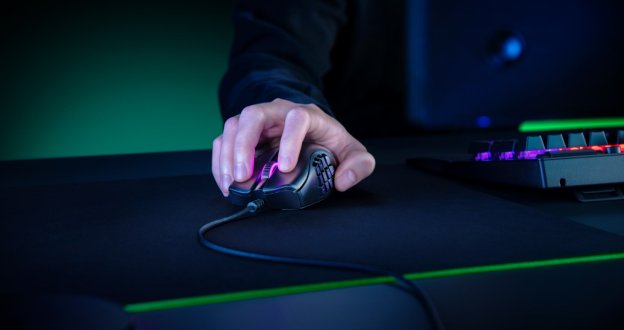 Razer launches new Naga X MMO gaming mouse | KitGuru