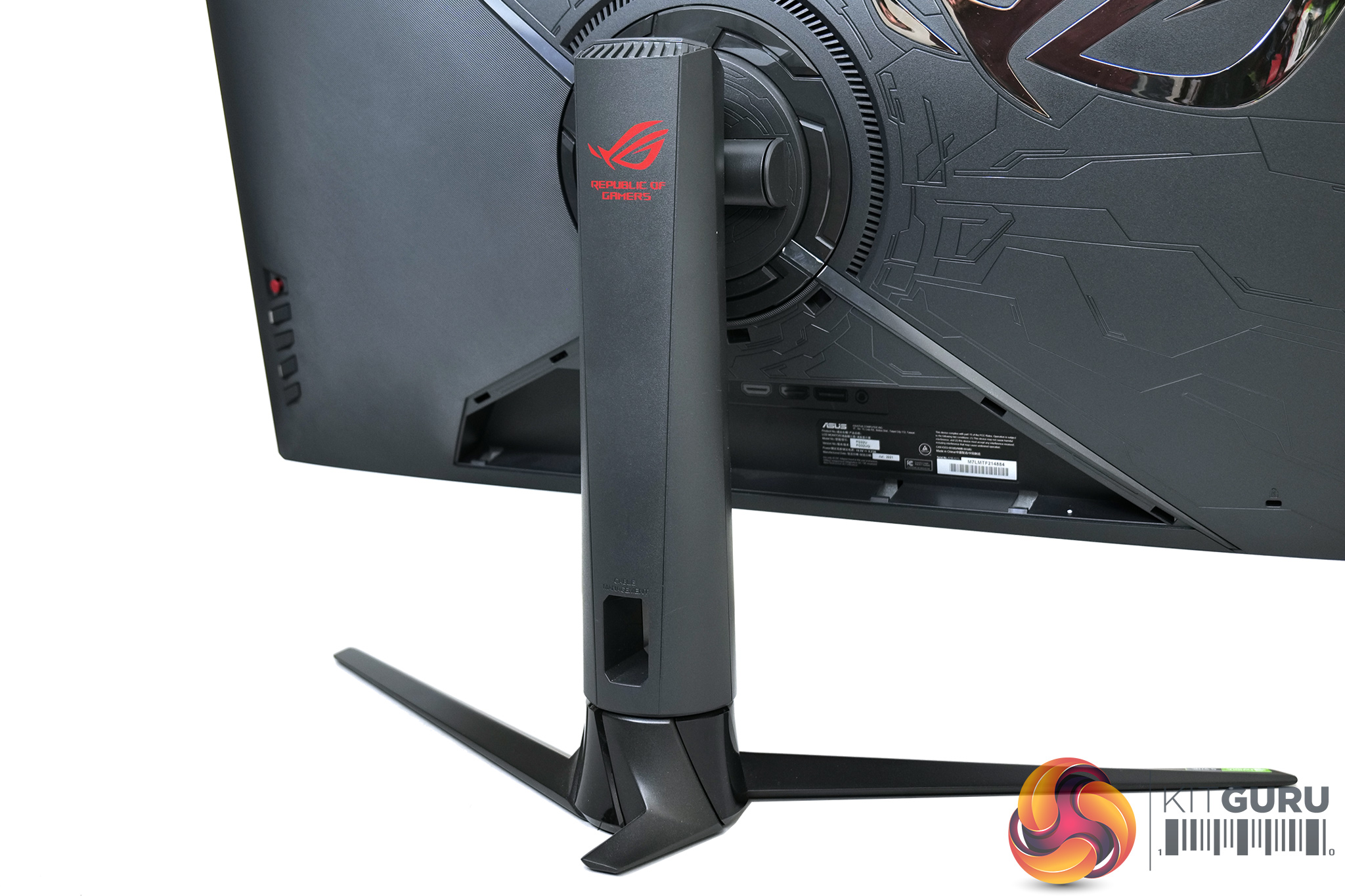 The Best 4K Gaming Monitor? - ASUS ROG PG32UQ Review 
