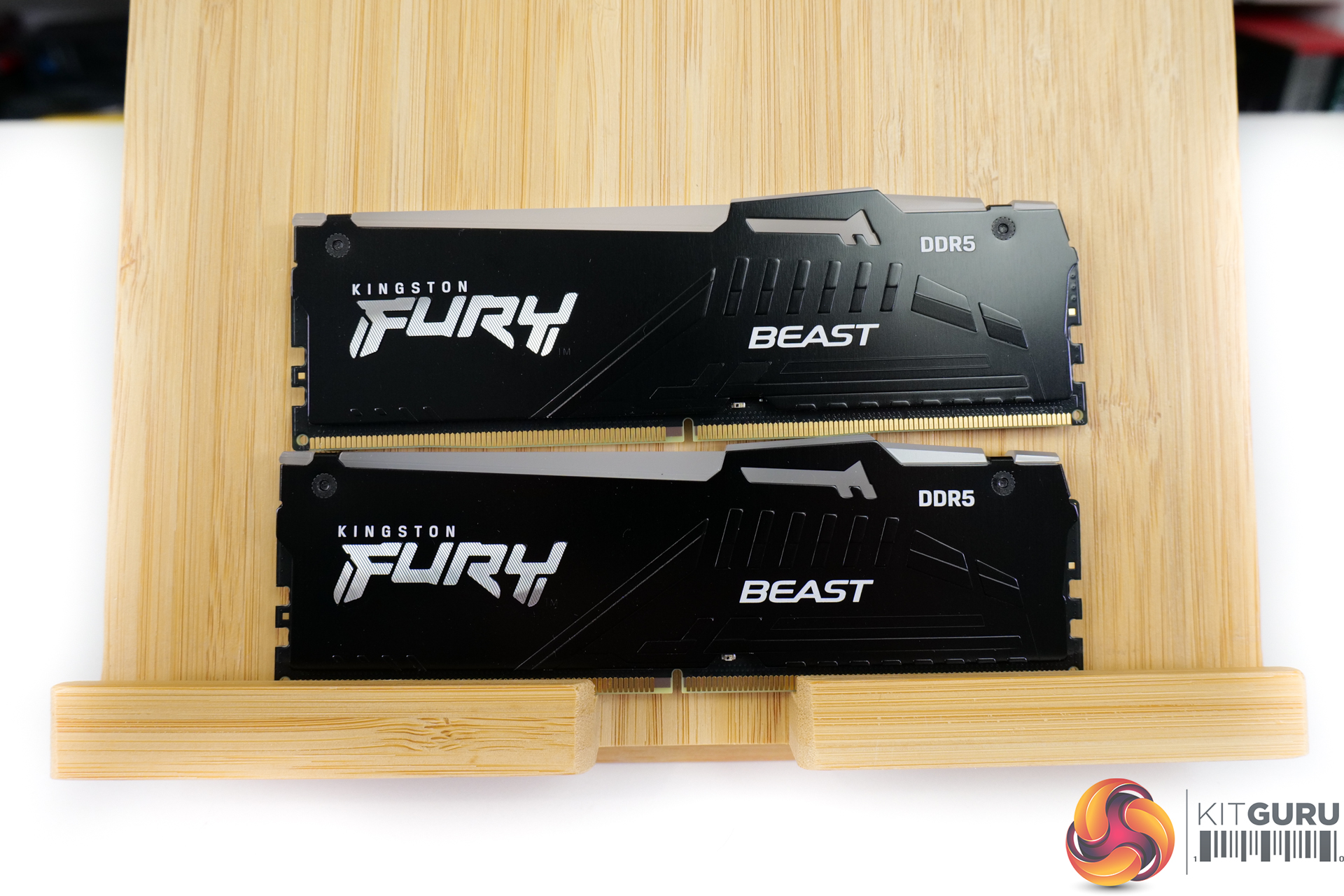 Kingston FURY Beast RGB 16 Go (2 x 8 Go) DDR5 5600 MHz CL40